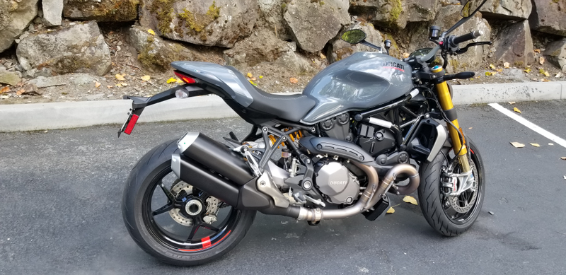 Illustration for article titled Ride review - Monster 1200S, liquid concrete grey